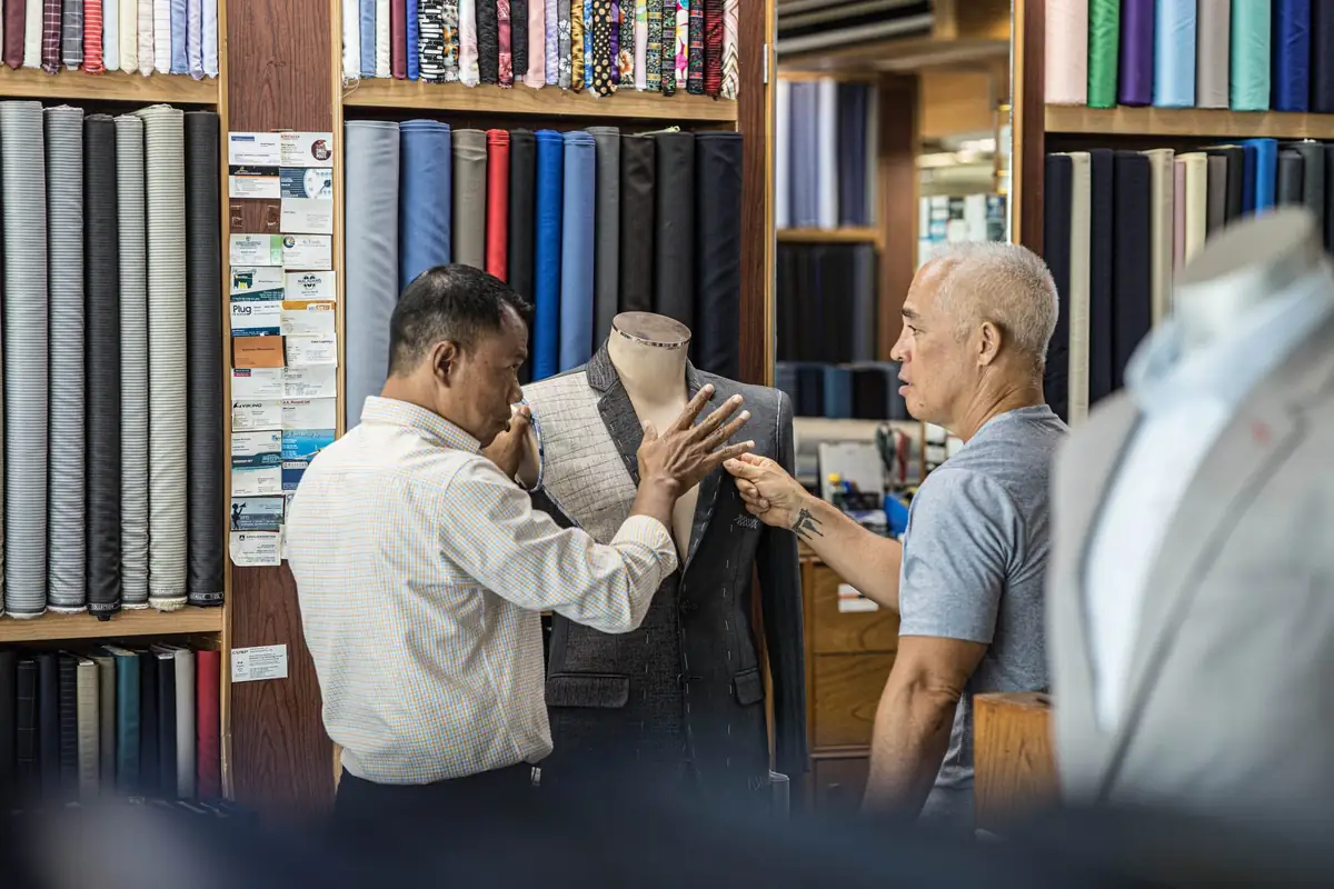 David-Jone-tailor-shop-good-handmade-suits-patong-phuket-6347 David-Jone-tailor-shop-good-handmade-suits-patong-phuket-6347