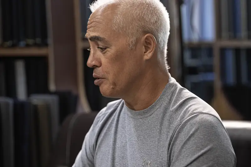 Johnny, head tailor at David Jone Fashion, 25 years of bespoke craft in Patong (Ref 6293)