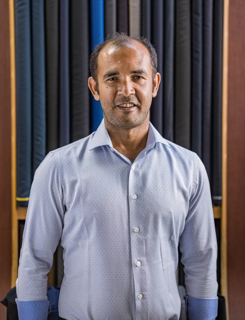 First fitting of a custom two-piece suit, Patong tailor (Ref 6442)