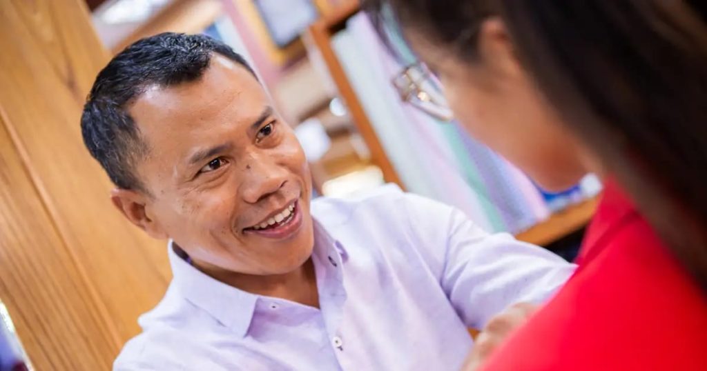 Thai vs Western Women’s Fit: What Your Tailor Is Actually